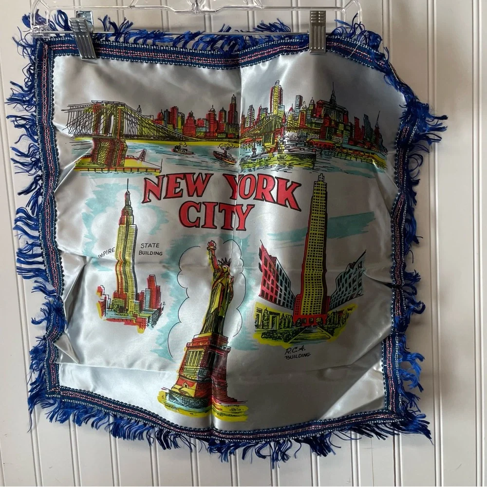 Vintage 50’s souvenir New York City satin pillow case